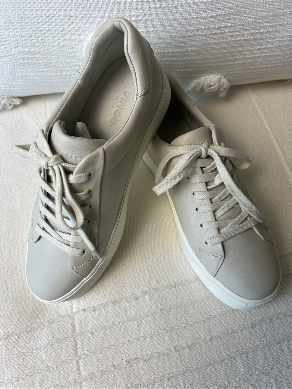 VINCE Women’s Leather Low-Top Sneakers in greige-off white, NWOT, no box